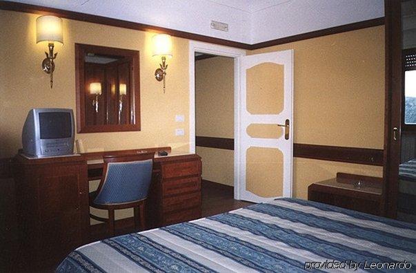 Hotel Miravalle Napoli Oda fotoğraf